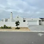 Sunningdale White House Accomodations