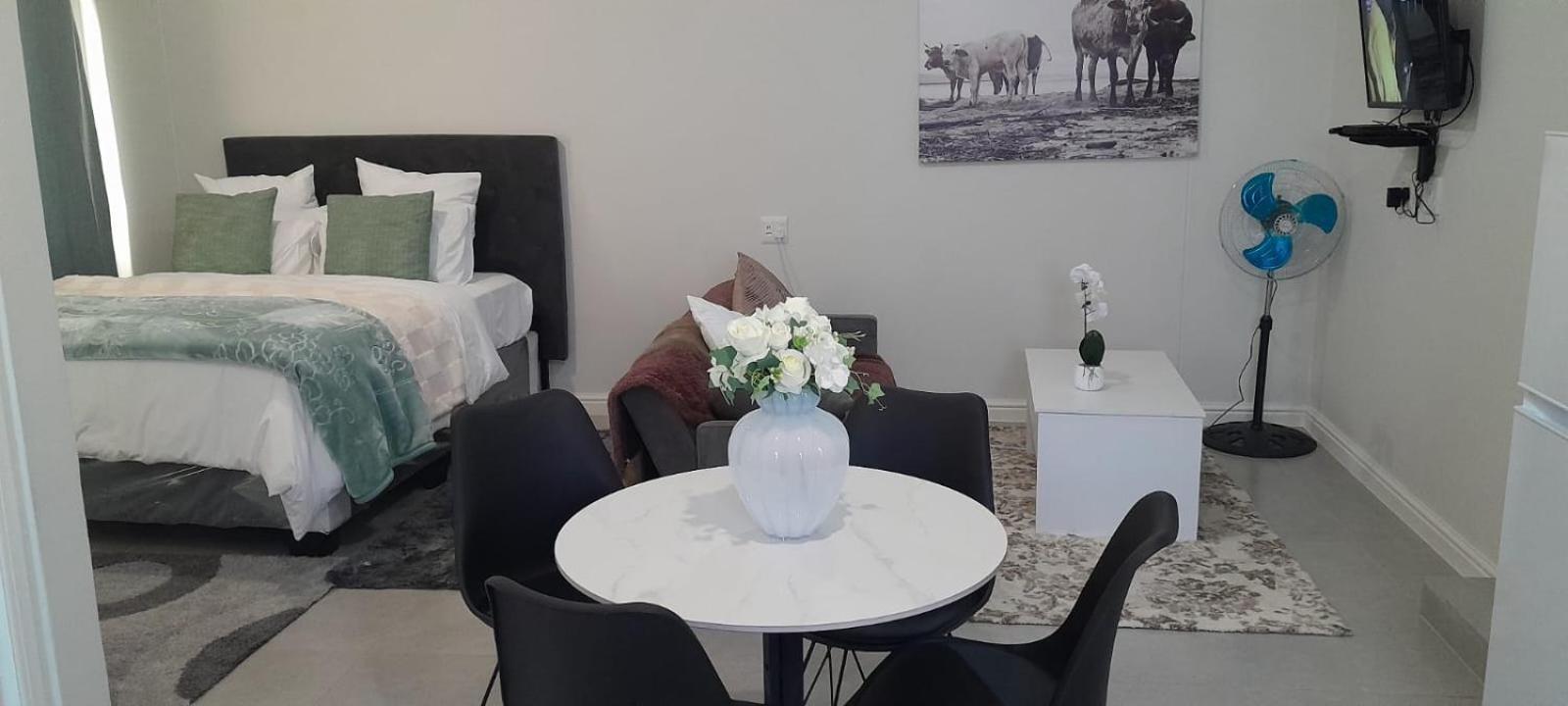Sunningdale White House * Cape Town
